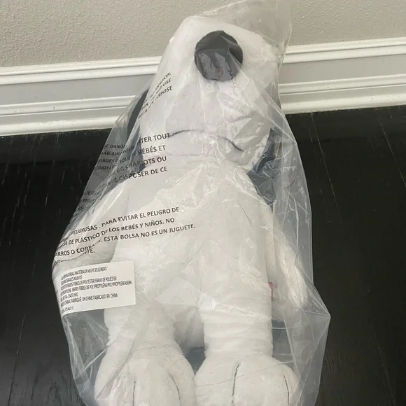 Peanuts Snoopy Jumbo Plush - Picture 7 of 13